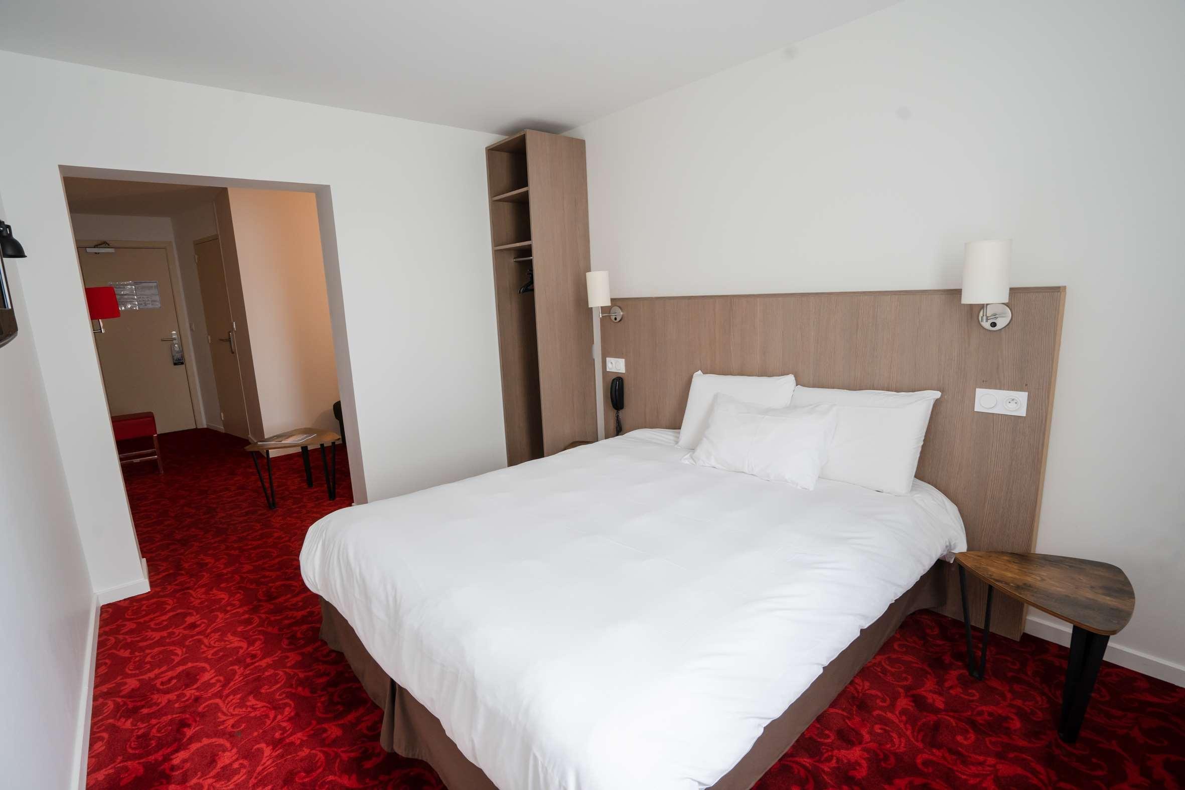 Brit Hotel Essentiel Шоле Екстериор снимка