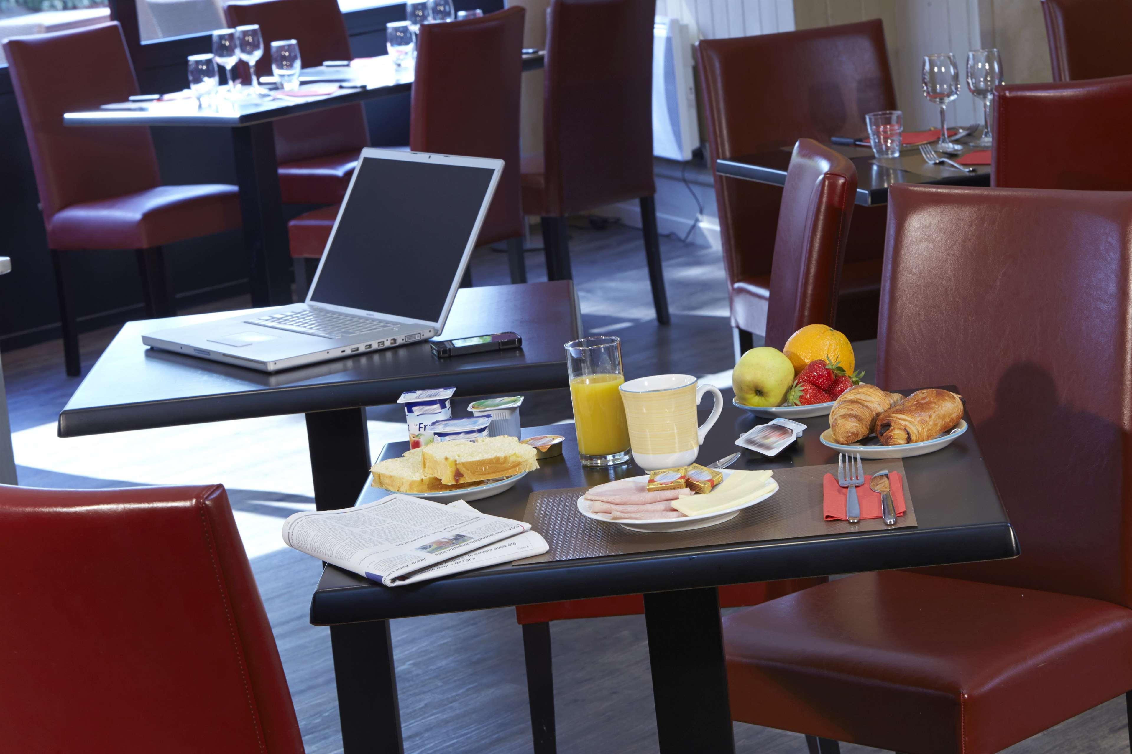 Brit Hotel Essentiel Шоле Екстериор снимка